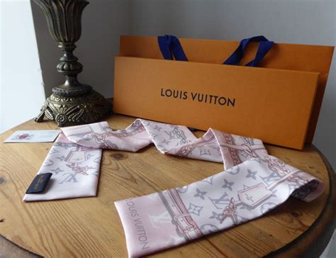 louis vuitton bandeau pink|Louis Vuitton confidential bandeau.